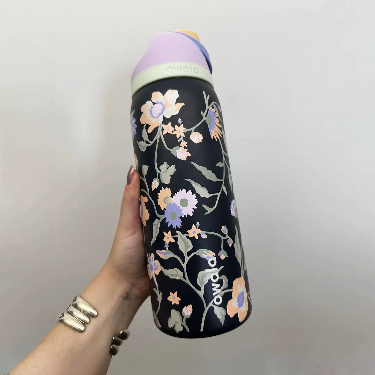 Coolvaya Insulated Stainless Steel Water Bottle with Straw-32oz