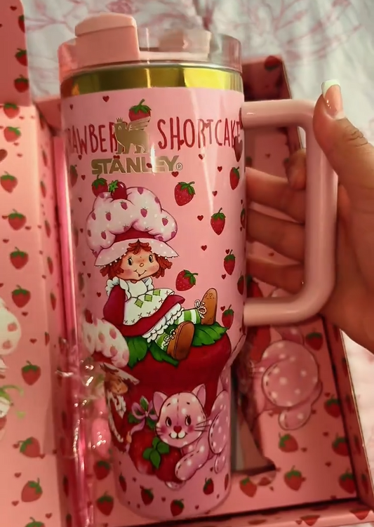 Coolvaya™ Strawberry Shortcake 40oz Tumbler